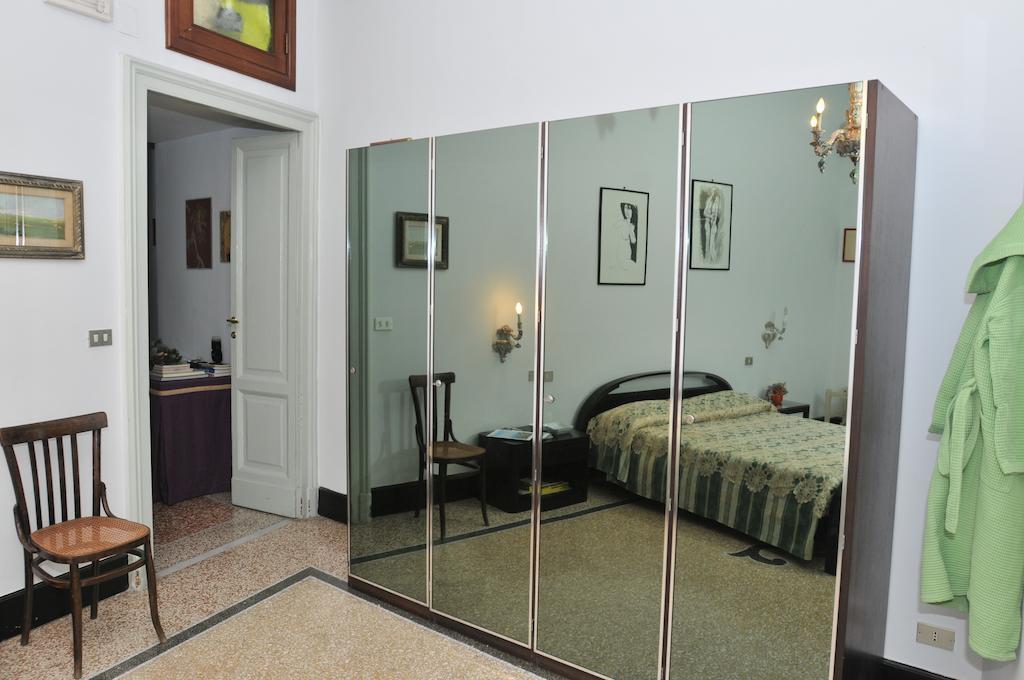 La Concordia Bed & Breakfast Наполи Стая снимка