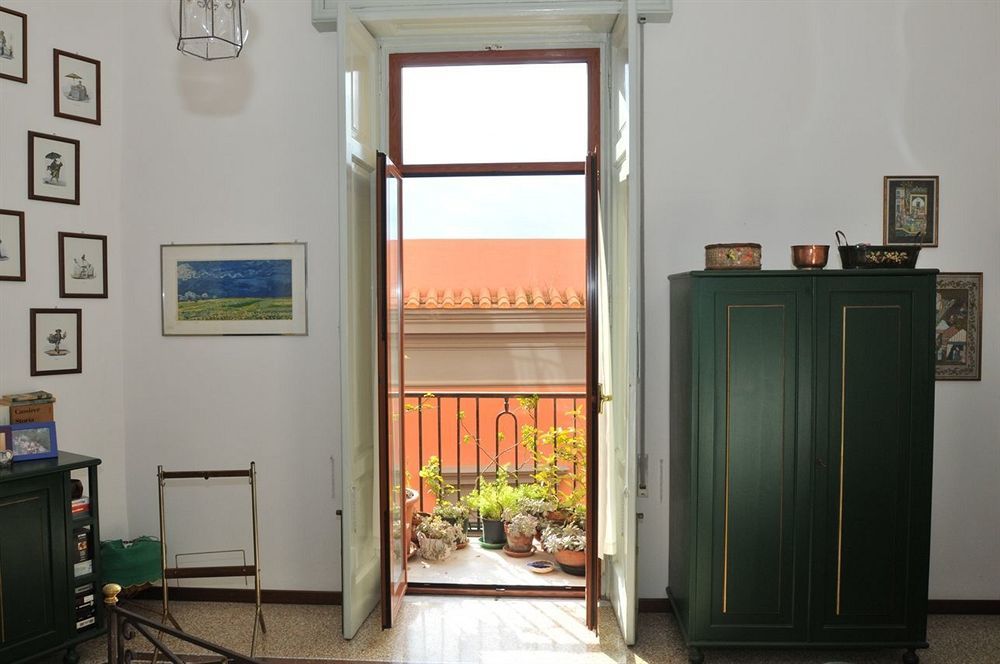 La Concordia Bed & Breakfast Наполи Екстериор снимка